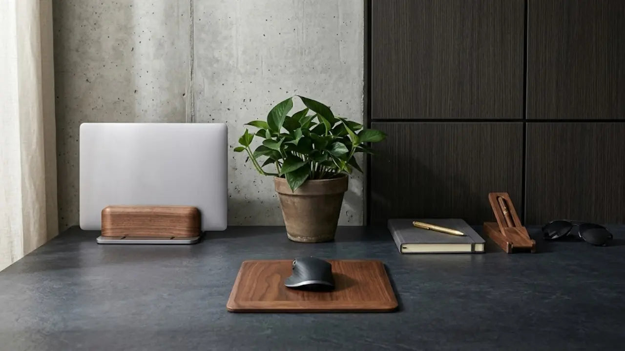 What Makes a Desk Setup Feel Clean?